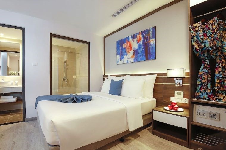 Superior with City View